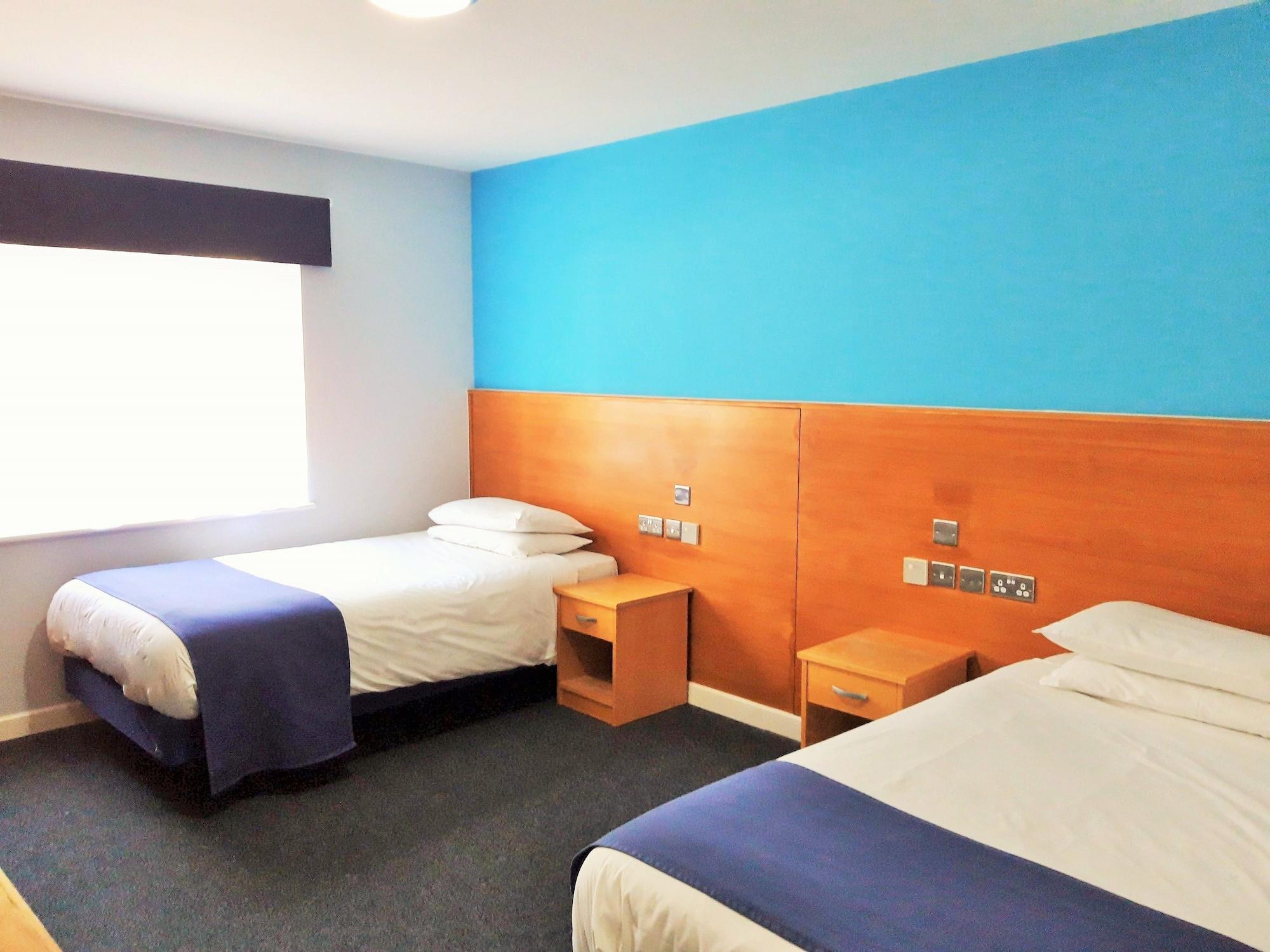 The Olympic Lodge Aylesbury  Eksteriør bilde