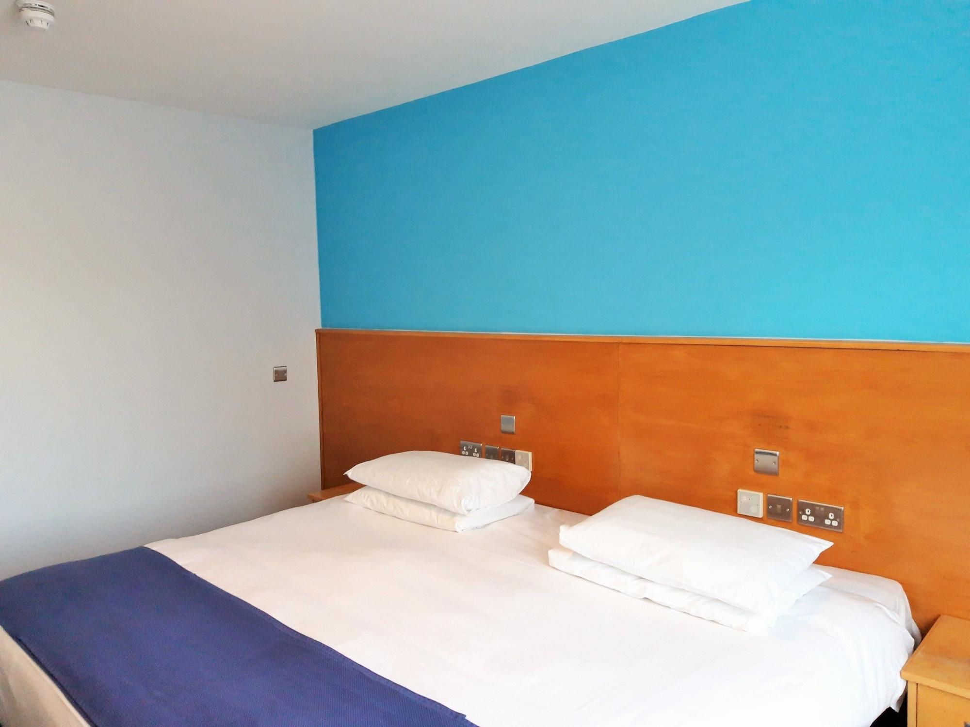 The Olympic Lodge Aylesbury  Eksteriør bilde