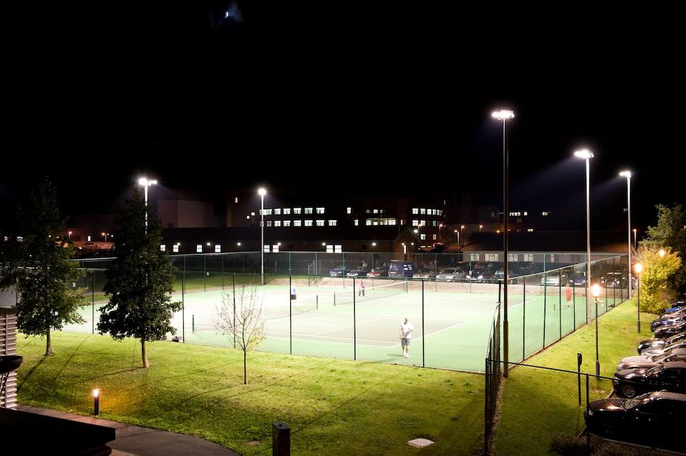 The Olympic Lodge Aylesbury  Eksteriør bilde