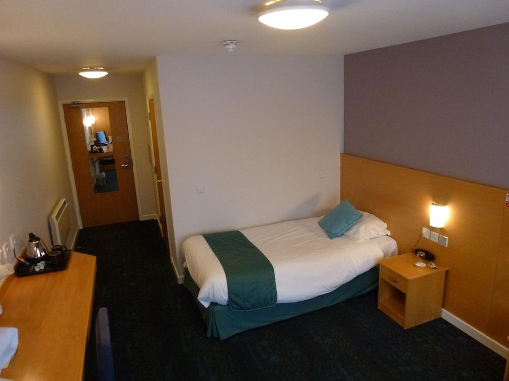 The Olympic Lodge Aylesbury  Eksteriør bilde