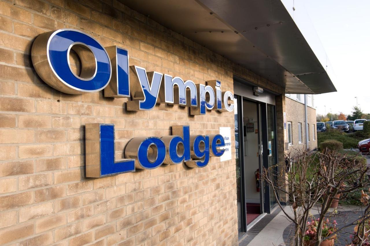 The Olympic Lodge Aylesbury  Eksteriør bilde