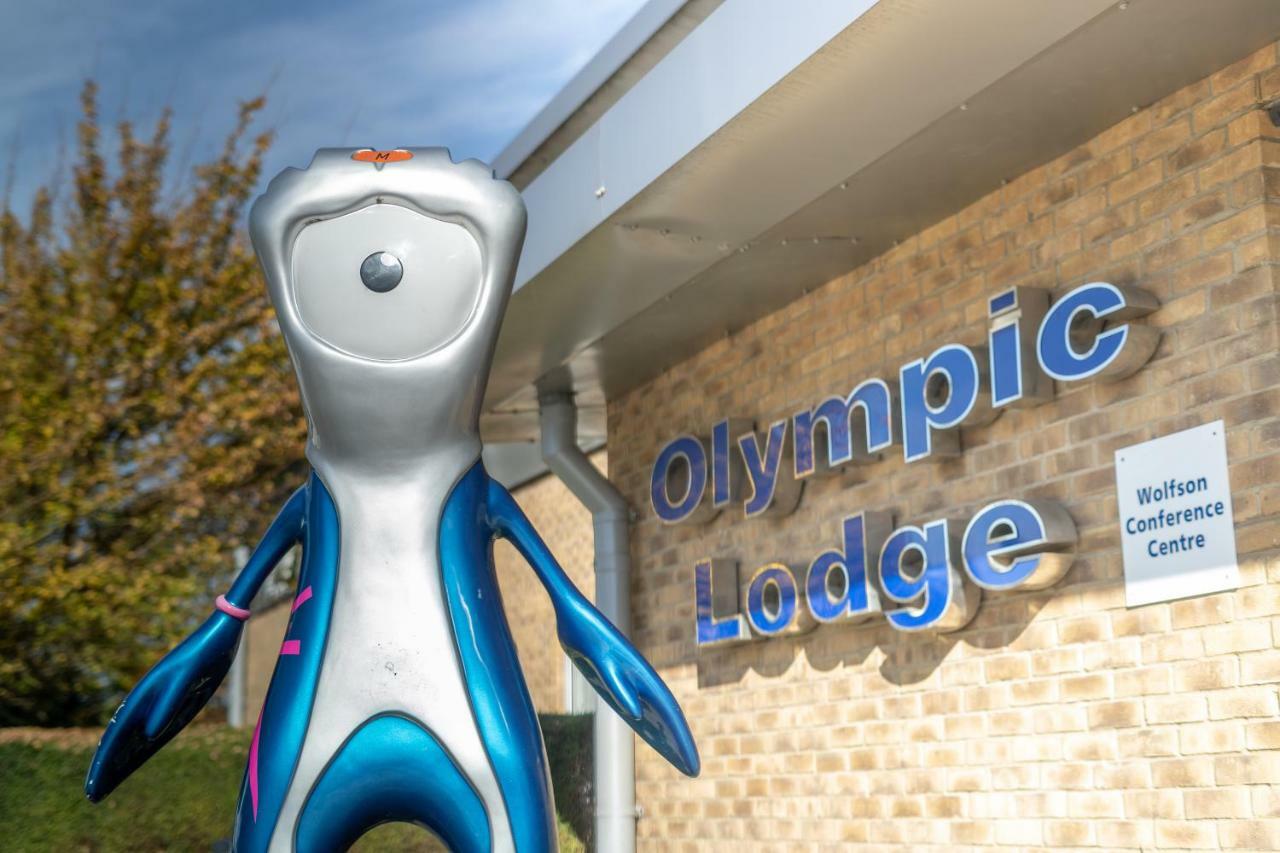 The Olympic Lodge Aylesbury  Eksteriør bilde